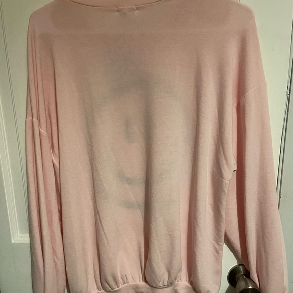 NWT. Smiley Pullover. Dry Goods. - Picture 5 of 7